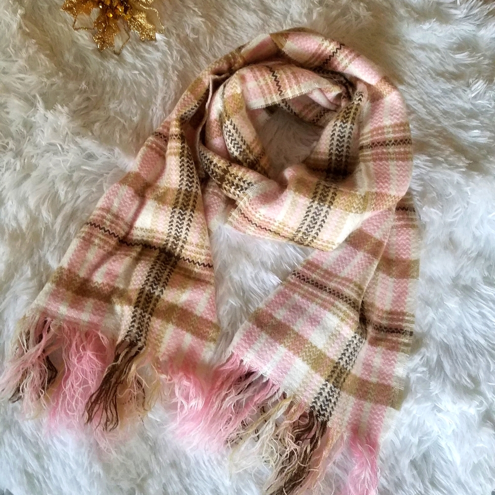 Super soft and cute pink plaid scarf